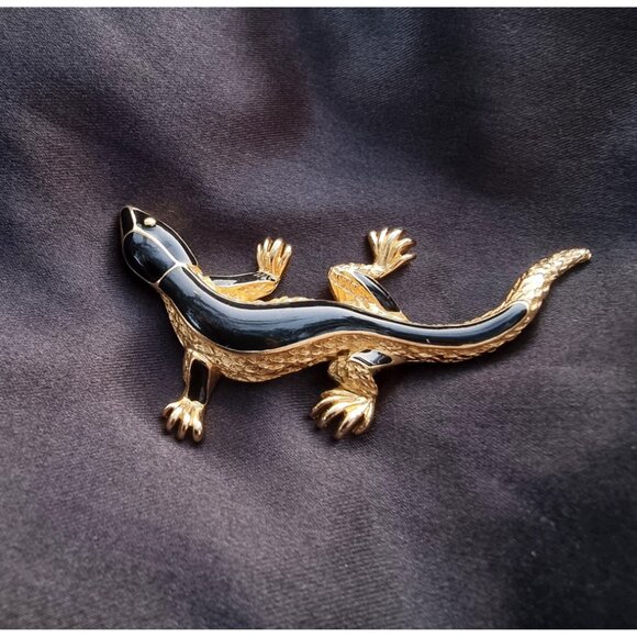 Rare Find Vintage 1990s TRIFARI Signed Gold and Black Lizard Reptile Brooch Pin - Picture 3 of 8